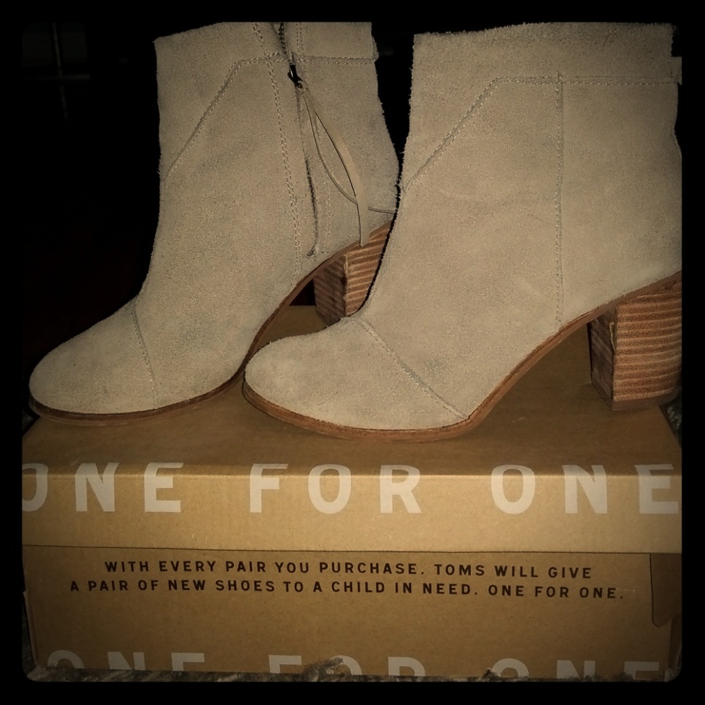 TOMS Lunata suede booties